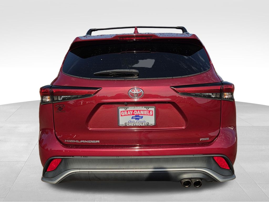 Used 2021 Toyota Highlander SUV