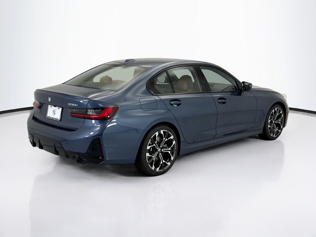 Thumbnail: 2026 BMW 3 Series - 5