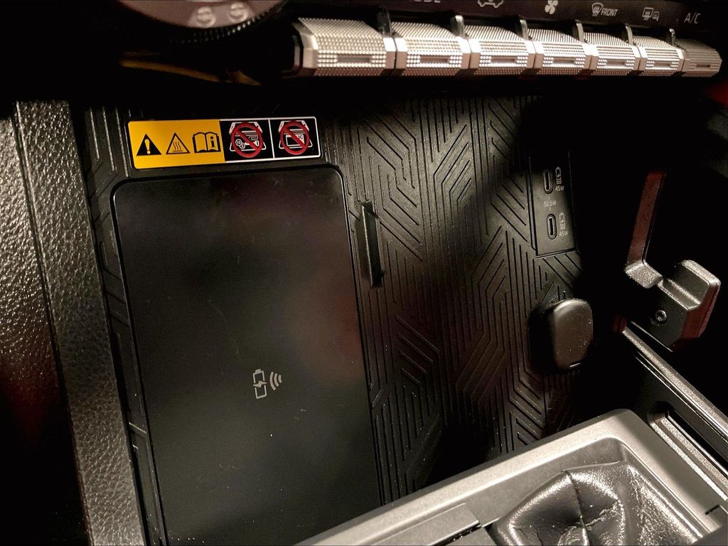 2025 Toyota Tacoma Hybrid — photo 27