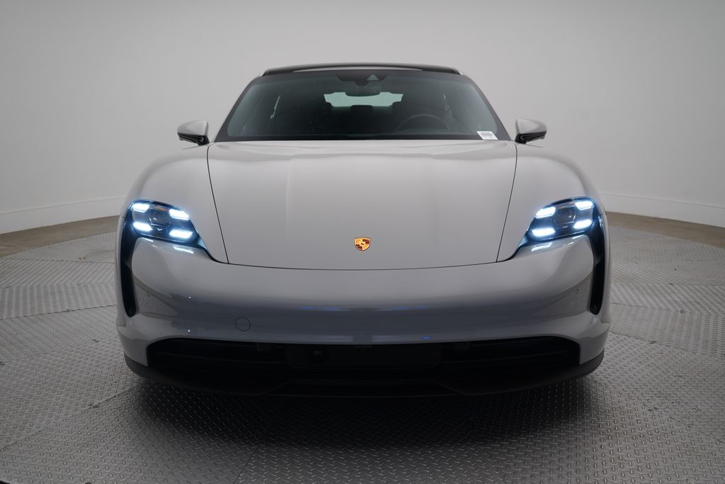 Thumbnail: 2022 Porsche Taycan - 5