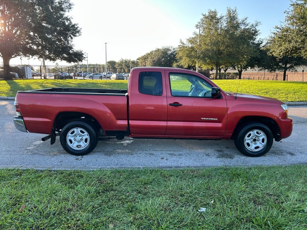 Thumbnail: 2010 Toyota Tacoma - 6