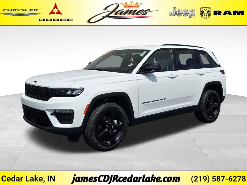 Bright White Clearcoat 2025 Jeep Grand Cherokee SUV / Crossover Four-Wheel Drive 8-Speed Automatic