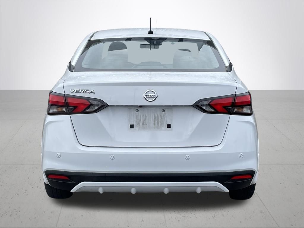 2021 Nissan Versa 1.6 S