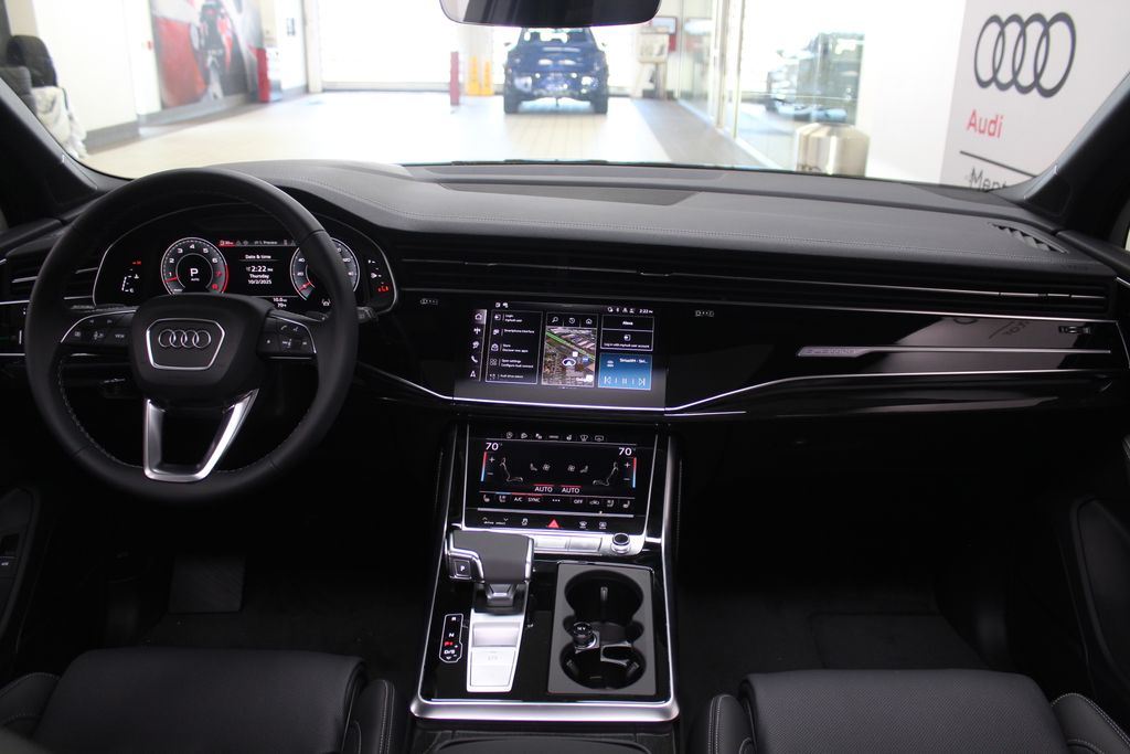 Thumbnail: 2026 Audi Q7 - 10