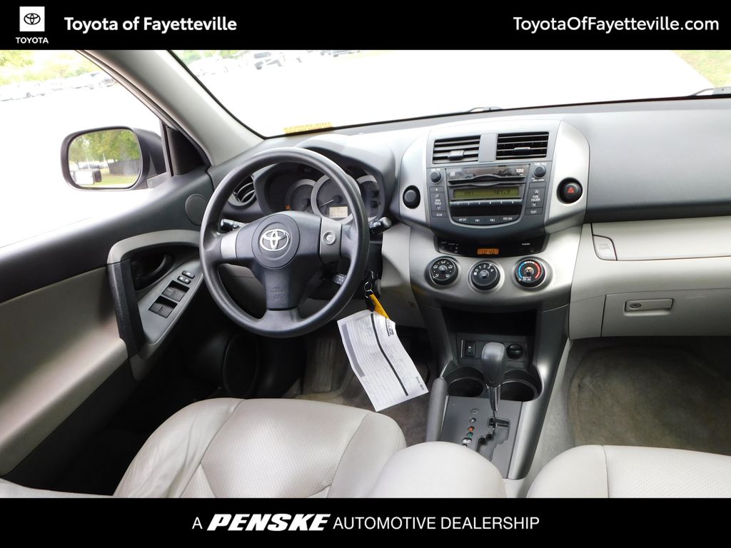 Thumbnail: 2011 Toyota RAV4 - 6