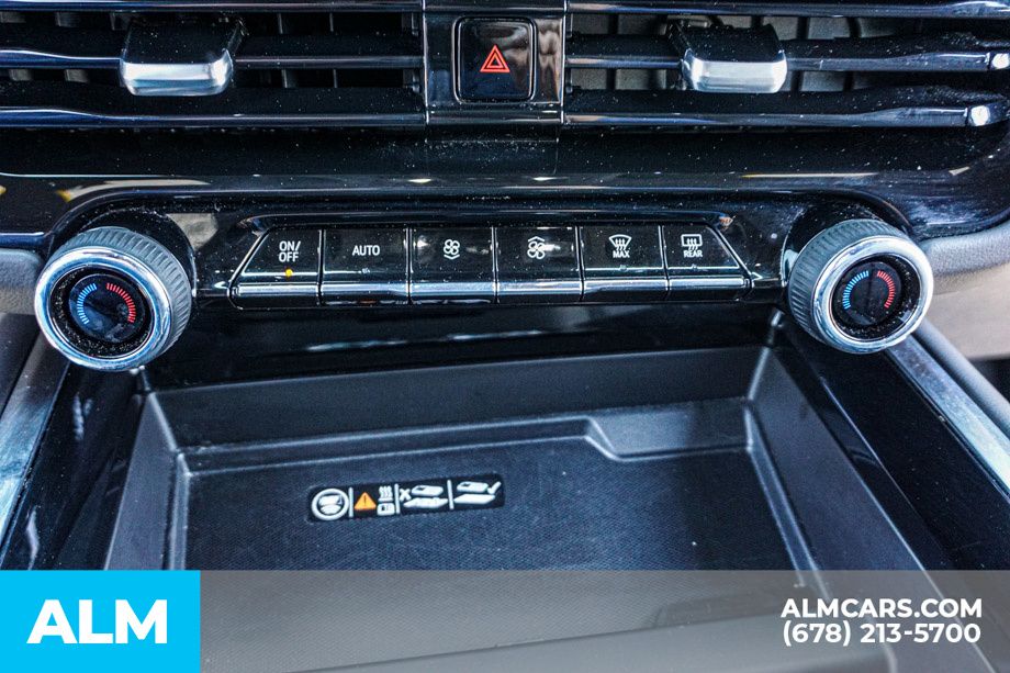 Used 2025 Gray Chevrolet Z71 image 44