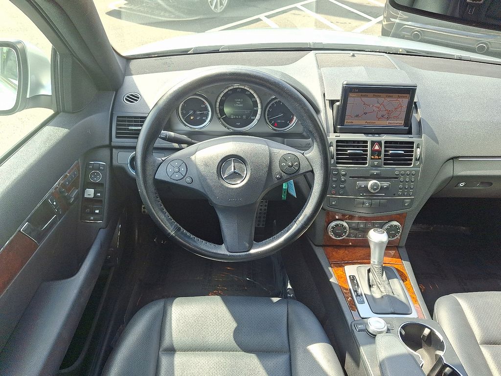 Thumbnail: 2009 Mercedes-Benz C-Class - 11