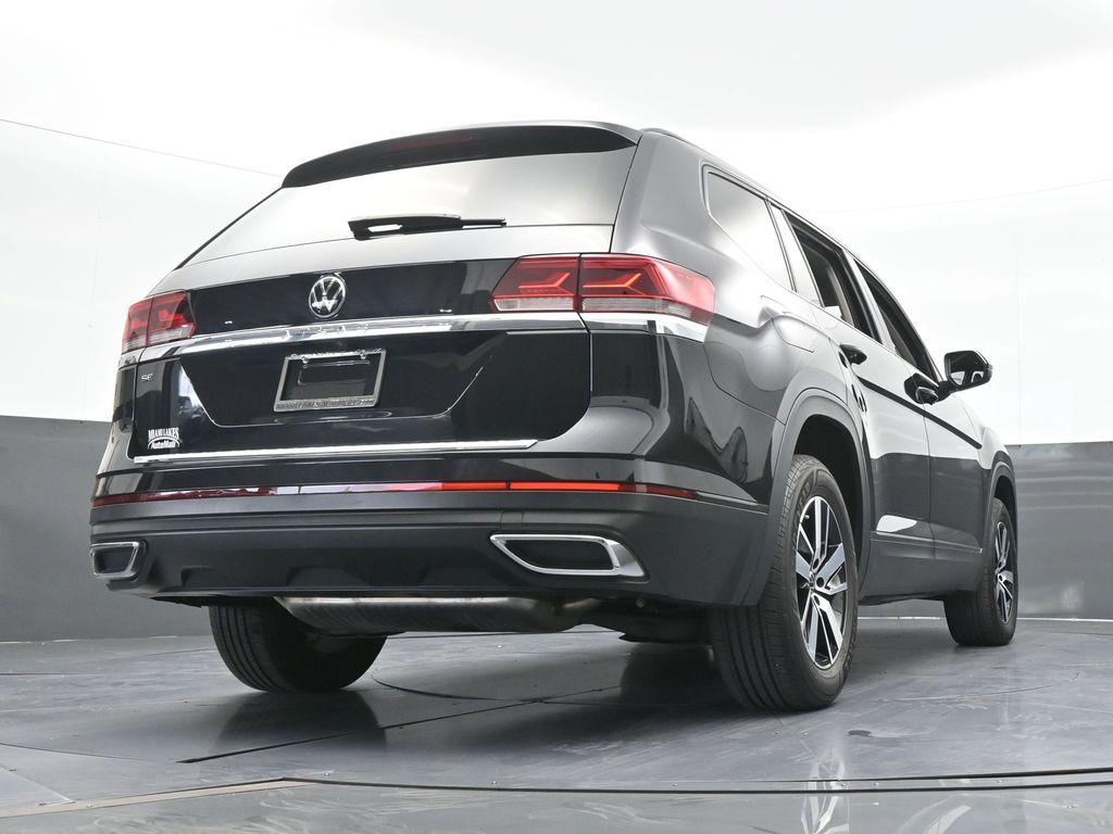 Used 2022 Deep Black Volkswagen 2.0T SE image 60