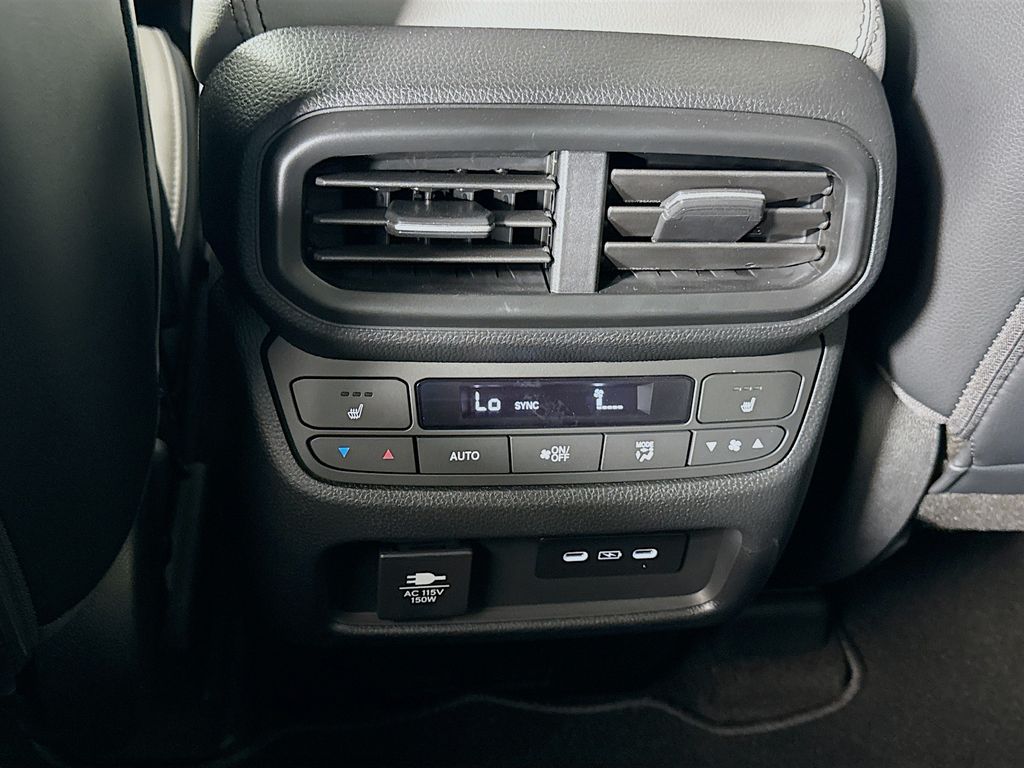2025 Honda Pilot Elite 26