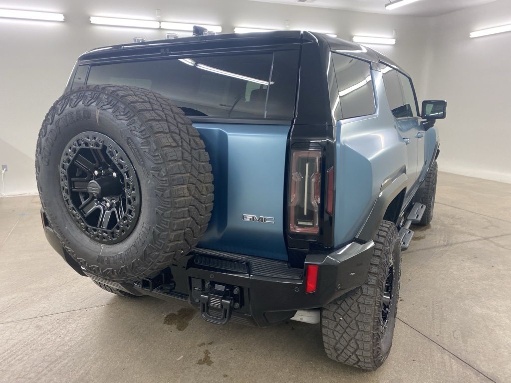2024 GMC HUMMER EV SUV 3X photo