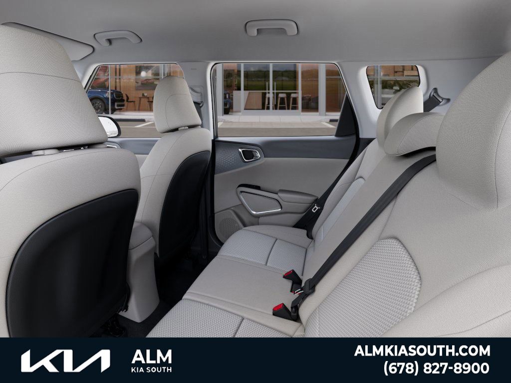 2025 Kia Soul LX photo 16