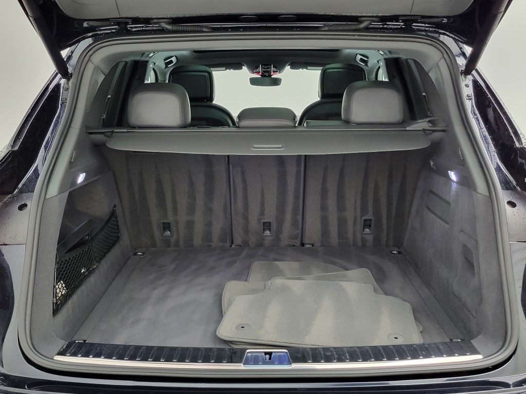 Thumbnail: 2022 Porsche Cayenne - 8