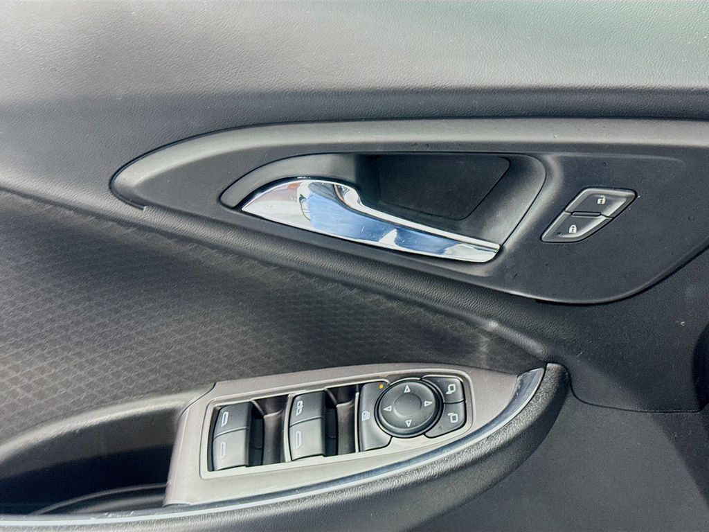 Used Car 2018 Chevrolet Malibu  Lt For Sale Under $12,000 In Austin, Texas