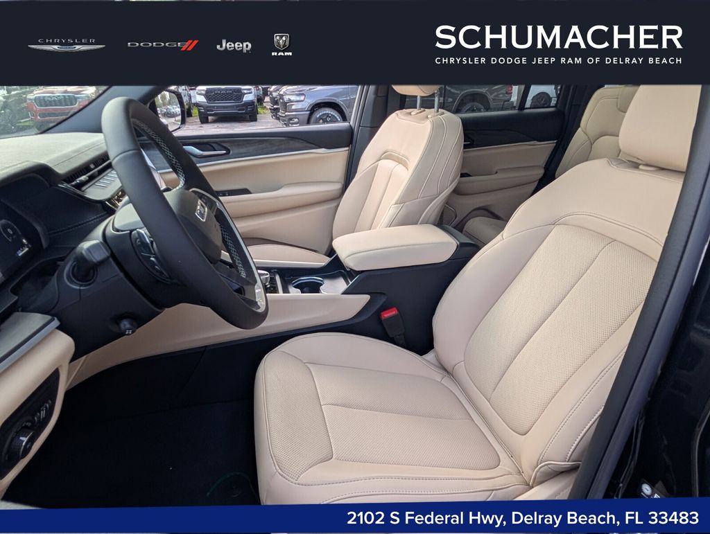new 2026 Jeep Grand Cherokee car, priced at $46,155