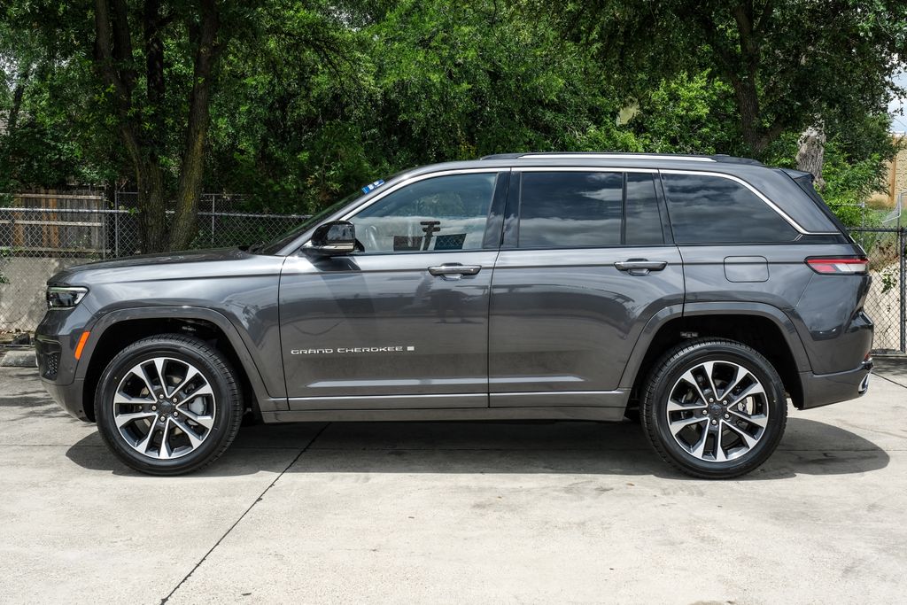 used 2022 Jeep Grand Cherokee car, priced at $31,834