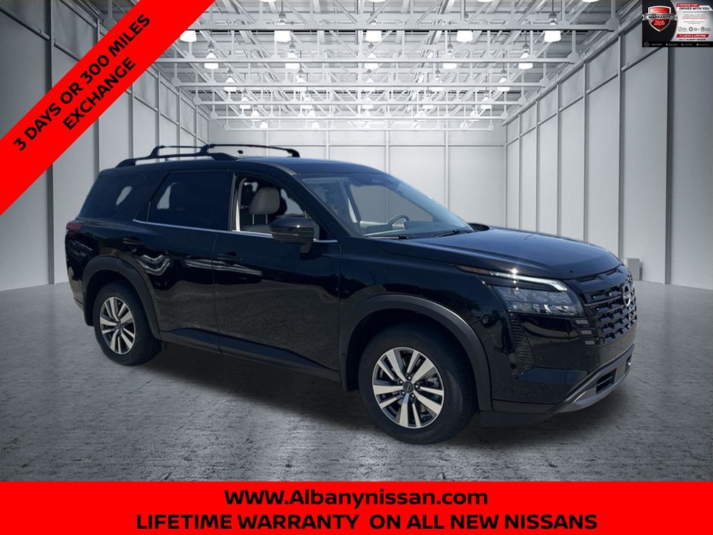 2026 Nissan Pathfinder SL