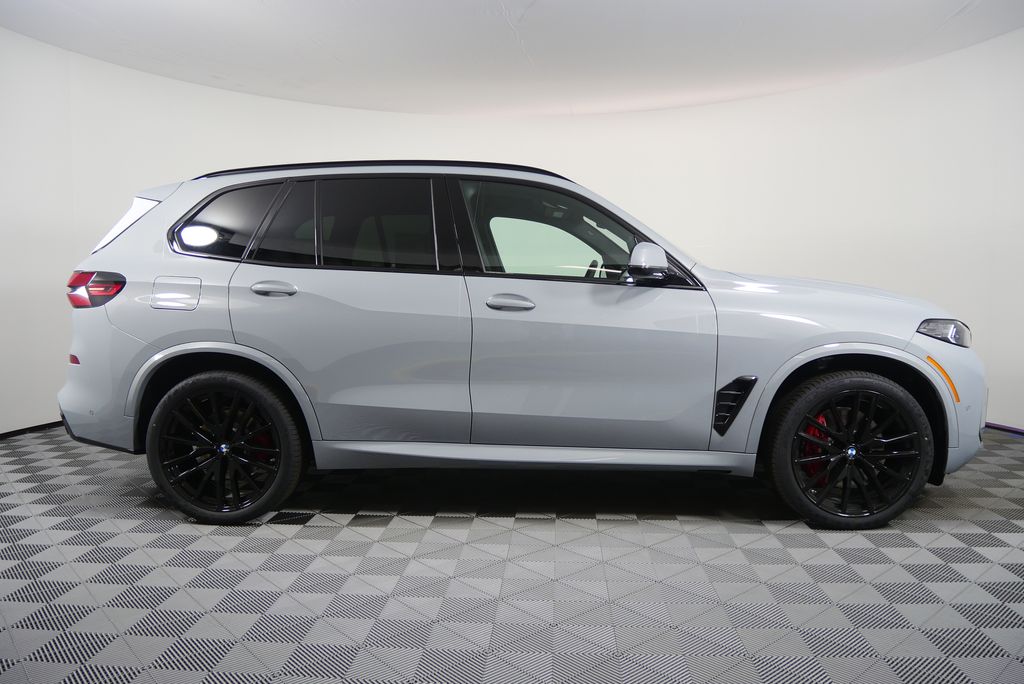 Thumbnail: 2026 BMW X5 - 2