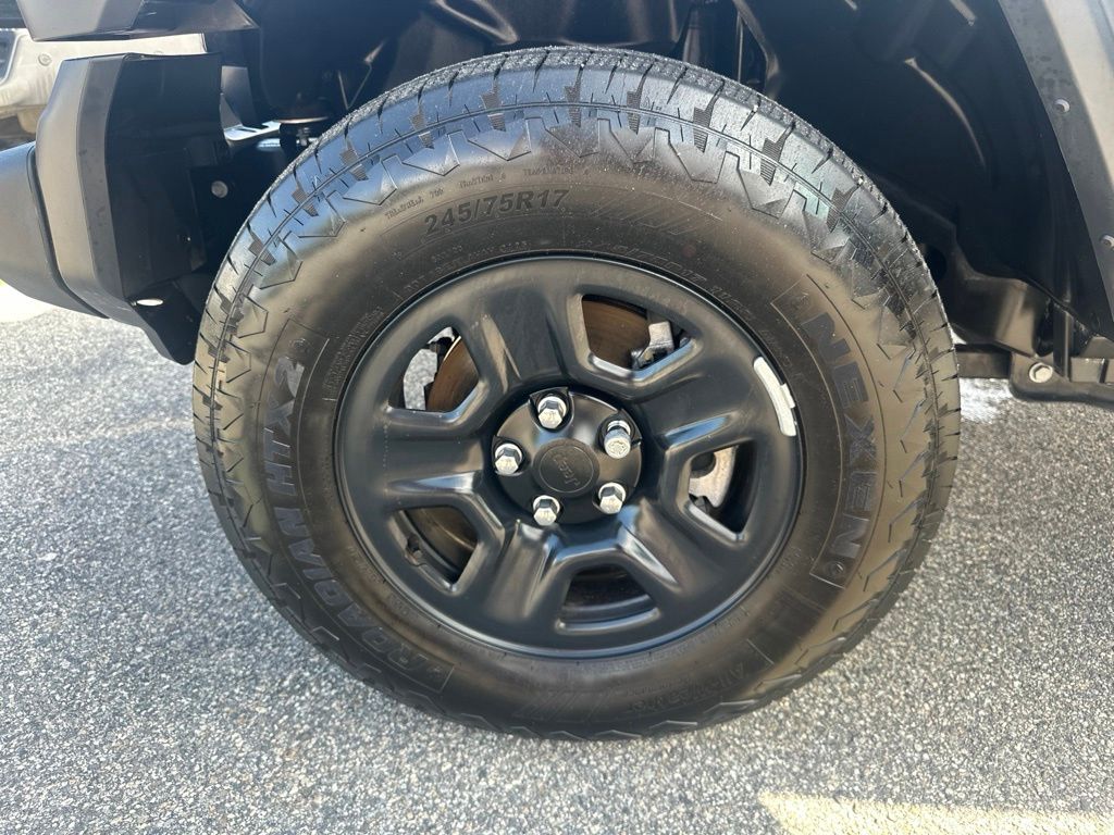 Used 2025 Jeep Wrangler SUV