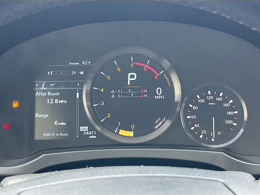 Used 2019 White Lexus F image 12