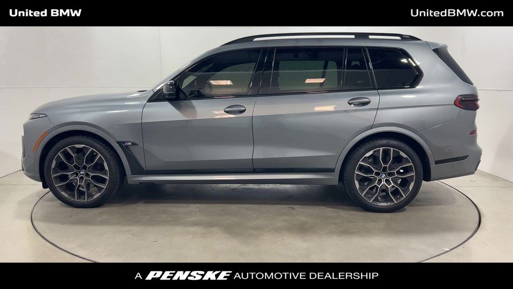 2025 BMW X7 M60i 5