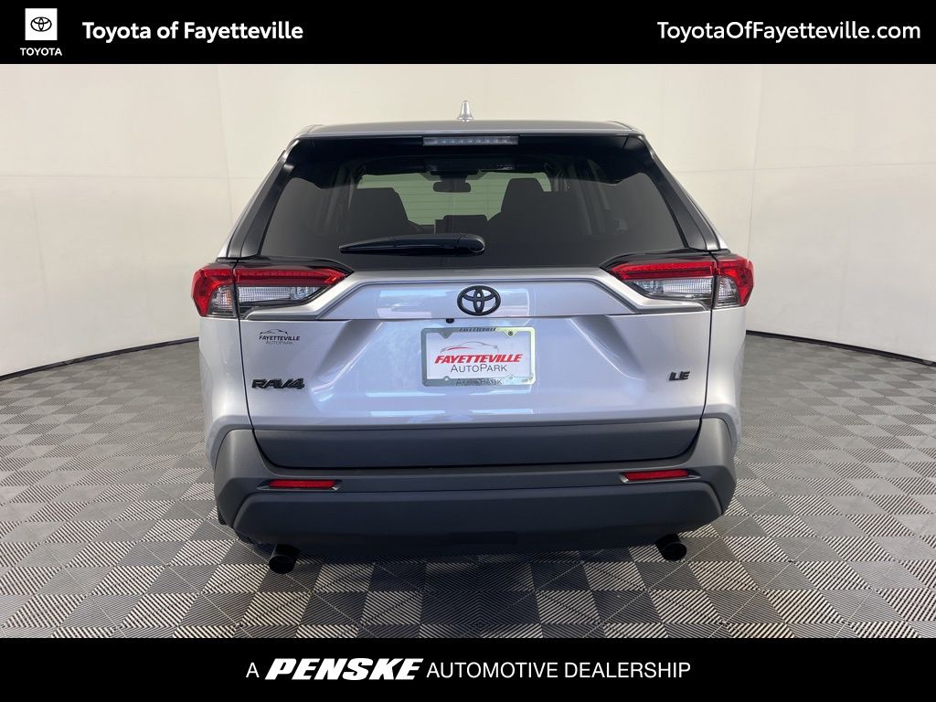 2025 Toyota RAV4 LE 4