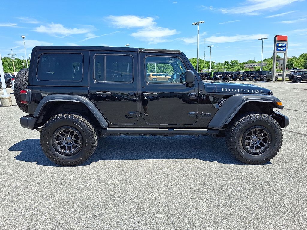 2022 Jeep Wrangler — photo 8