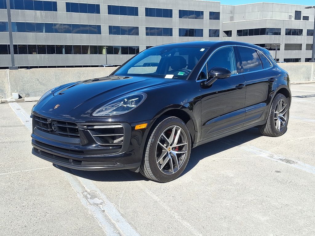 Thumbnail: 2025 Porsche Macan - 1