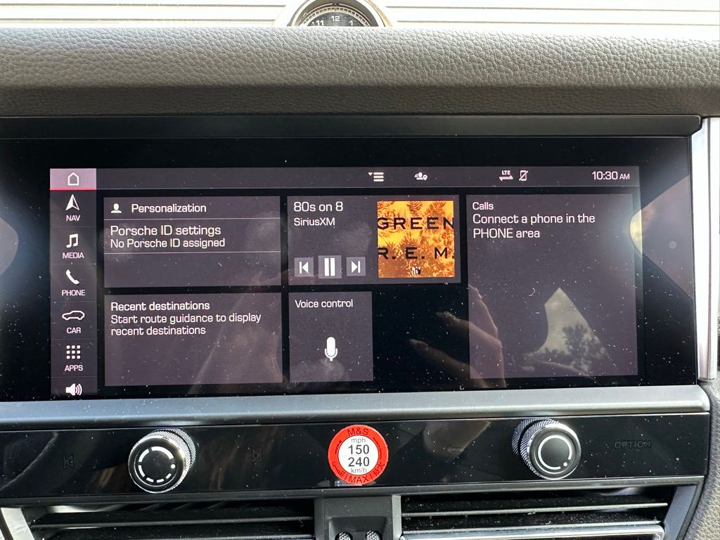 Thumbnail: 2022 Porsche Macan - 29