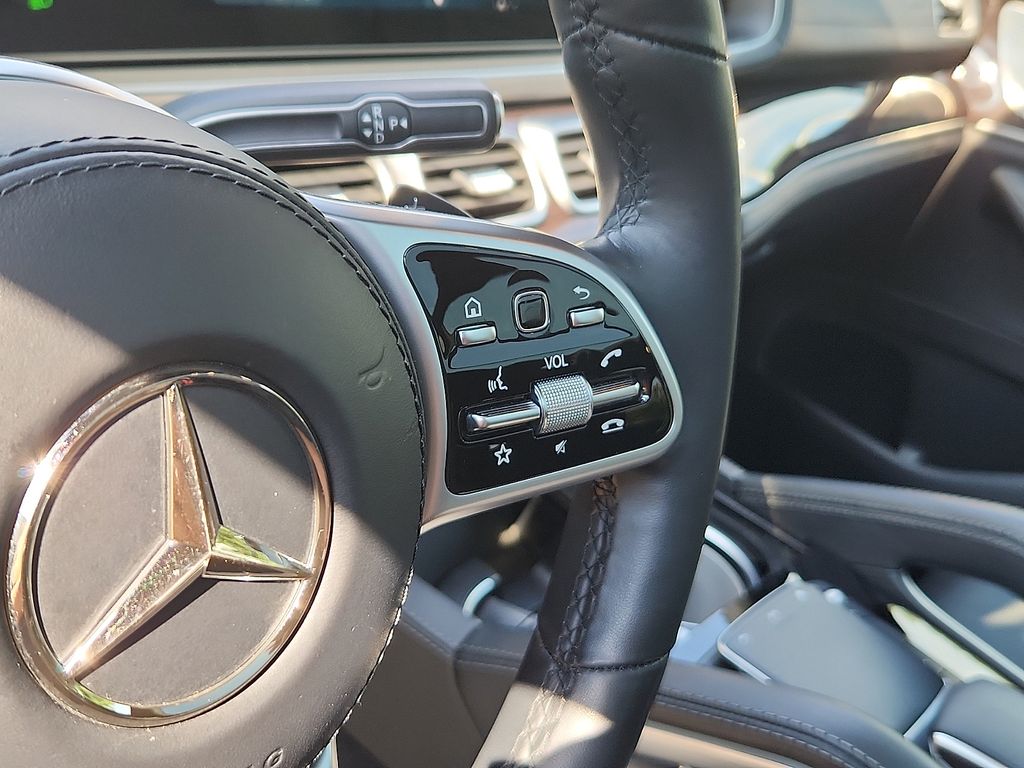 Thumbnail: 2022 Mercedes-Benz GLS - 24