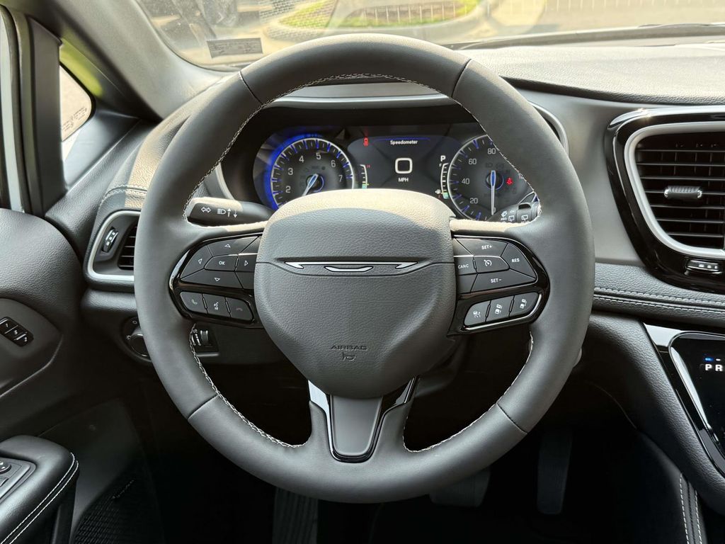 New 2027 White Chrysler Limited image 20