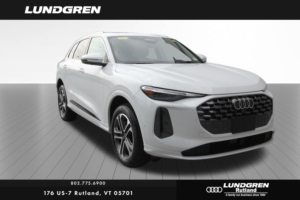 2025 Audi New Q5 Premium's photo