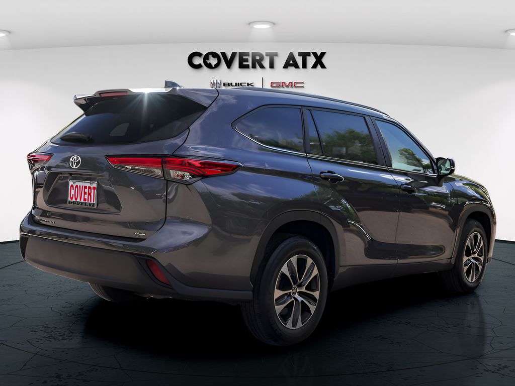 Used Car 2023 Toyota Highlander  Xle For Sale Under $35,000 In Austin, Texas