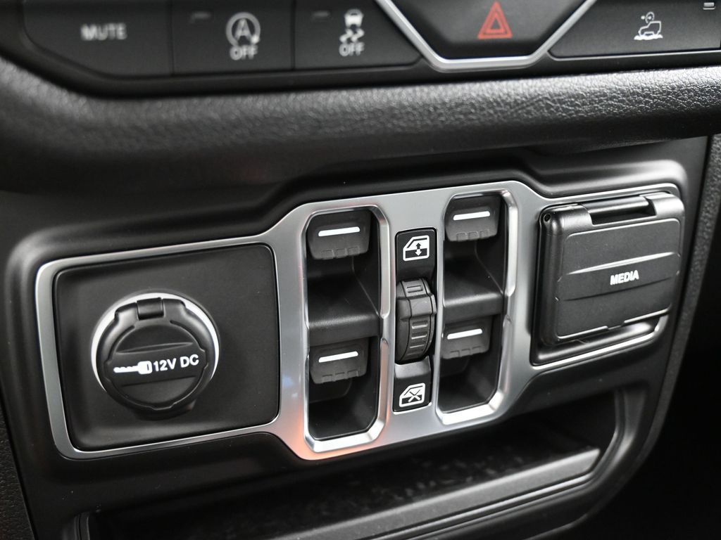 New 2026 black clearcoat Jeep Sport S image 20