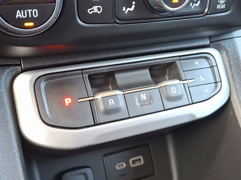 Thumbnail: 2023 GMC Acadia - 15