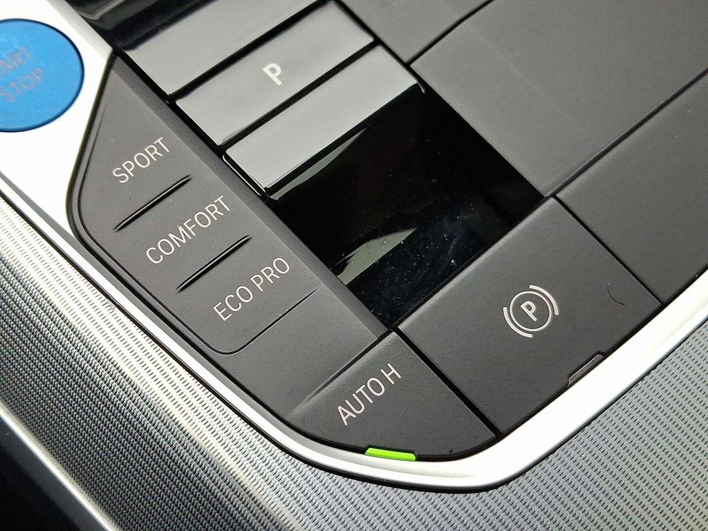 2023 BMW i4 eDrive40 28