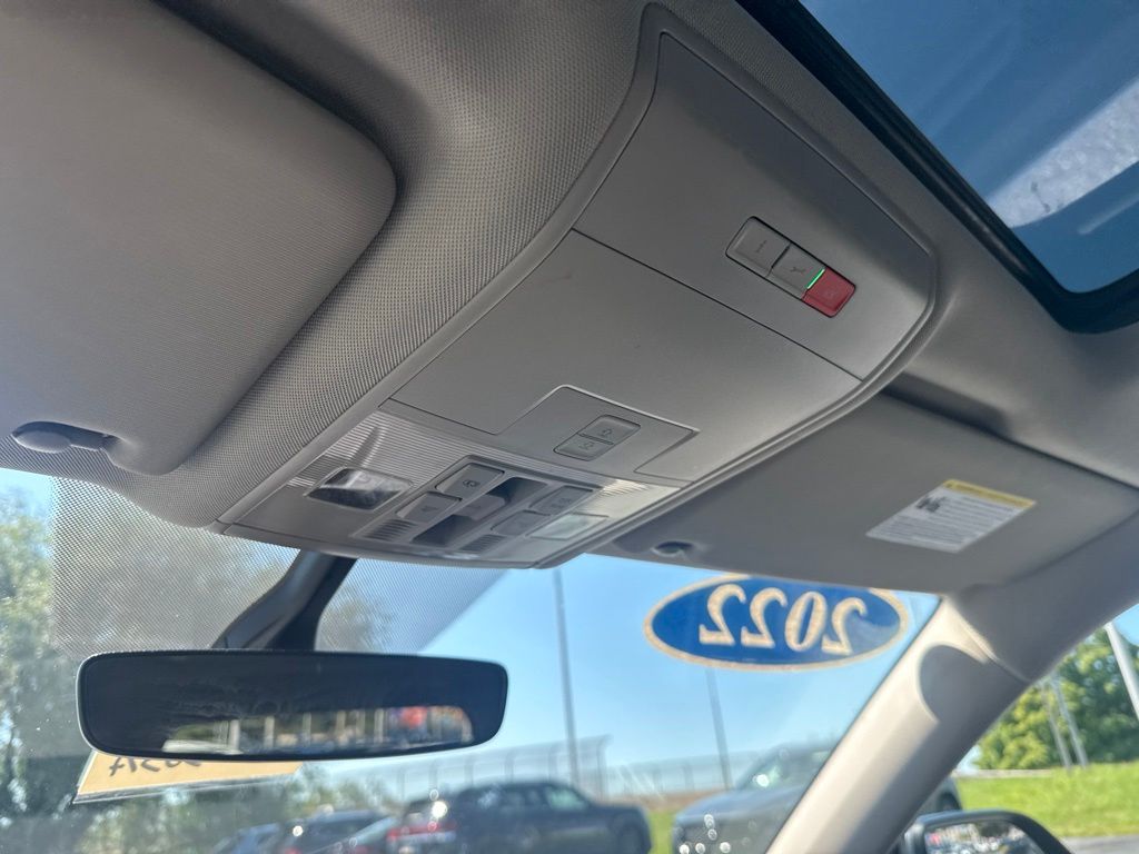 2022 Volkswagen Atlas 3.6L V6 SE w/Technology Silver at Sutliff Volkswagen