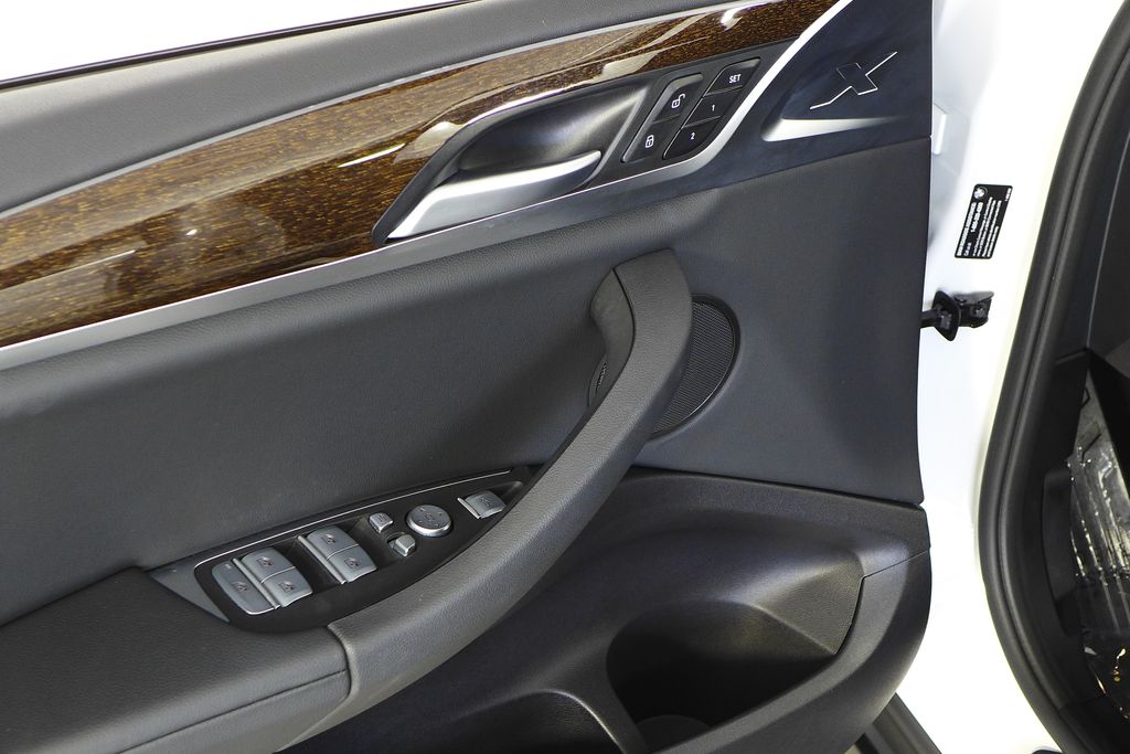 Thumbnail: 2023 BMW X3 - 12