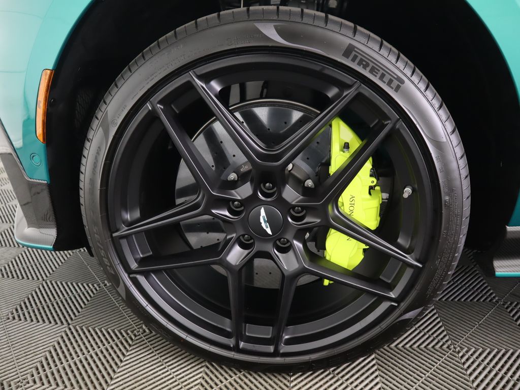 Thumbnail: 2026 Aston Martin DBX - 31