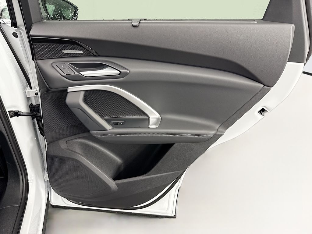 Thumbnail: 2025 Audi Q5 - 26