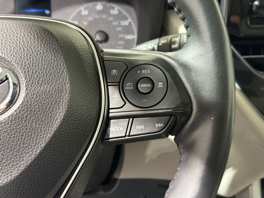 Thumbnail: 2023 Toyota Corolla Cross - 26