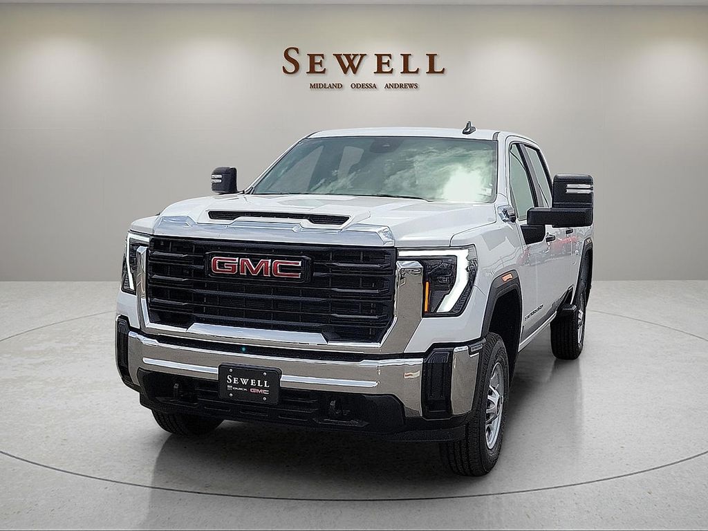 Summit White 2026 GMC Sierra 2500HD Pickup Truck Four-Wheel Drive Automatic
