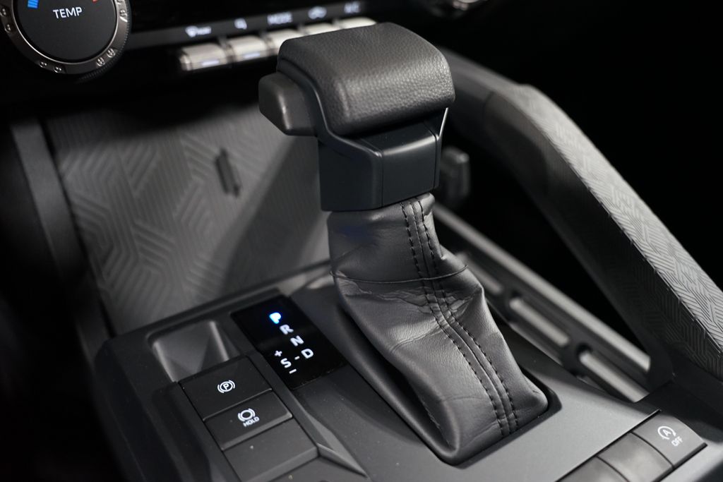 2025 Toyota Tacoma SR5 22