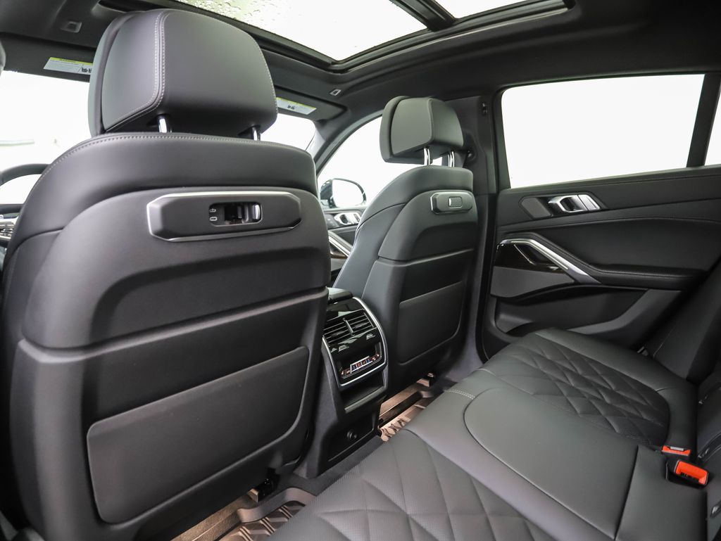 Thumbnail: 2026 BMW X6 - 21