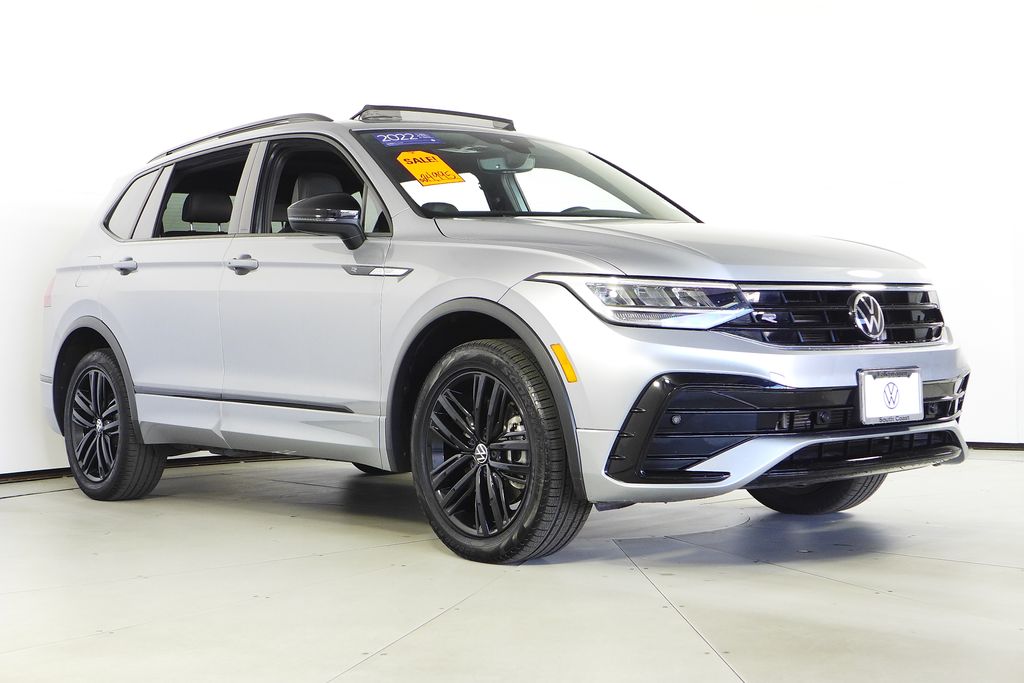 Thumbnail: 2022 Volkswagen Tiguan - 4