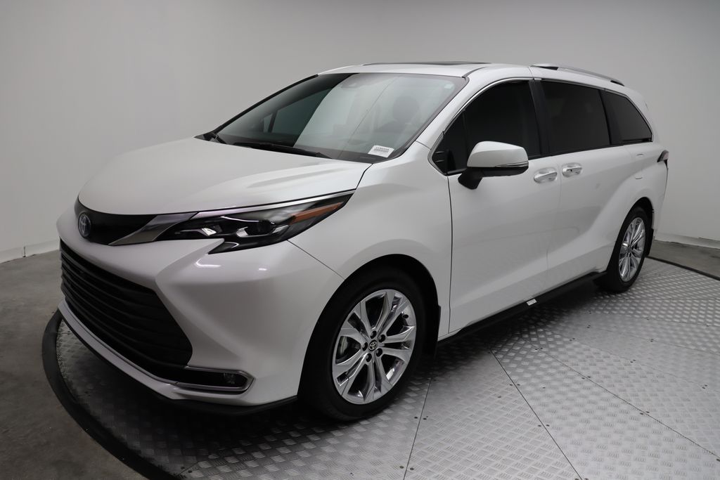 2024 Toyota Sienna Platinum -
                West Palm Beach, FL