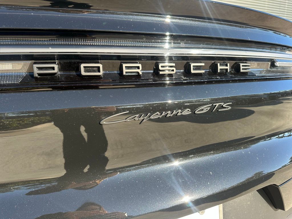 Thumbnail: 2025 Porsche  - 14