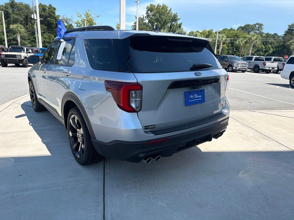 2022 Ford Explorer ST