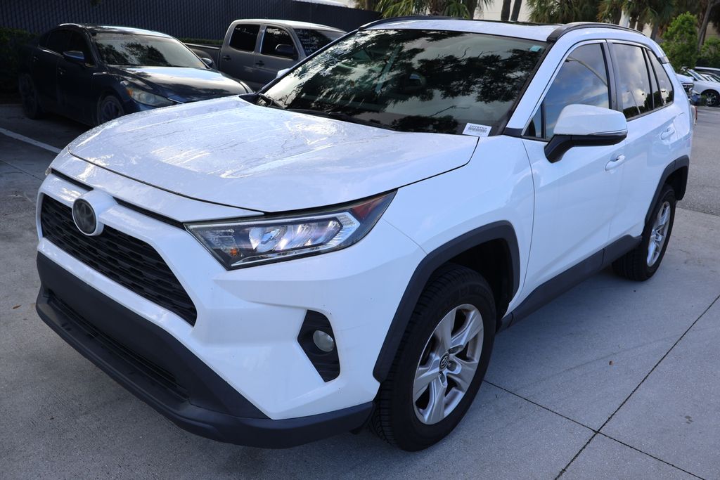 Thumbnail: 2020 Toyota RAV4 - 2
