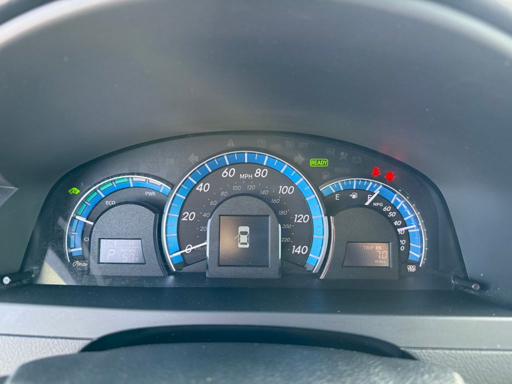 Thumbnail: 2012 Toyota Camry - 17