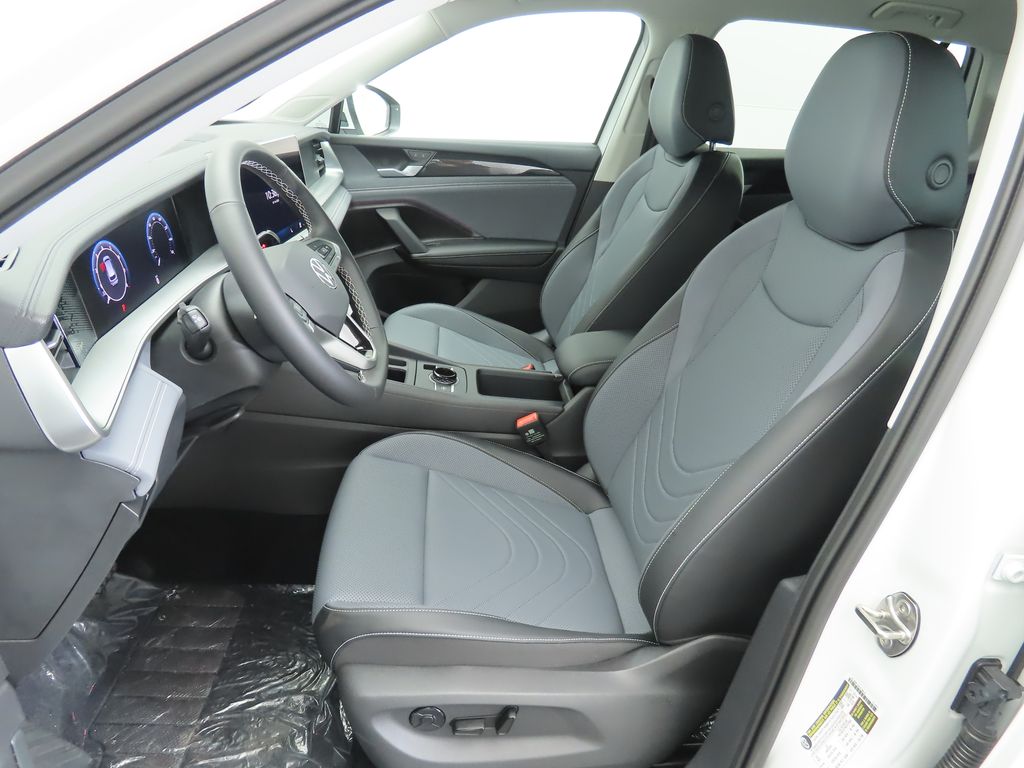 Thumbnail: 2025 Volkswagen Tiguan - 20